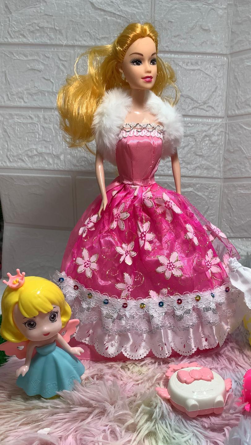 Kit de Barbie fashionista con vestidos
